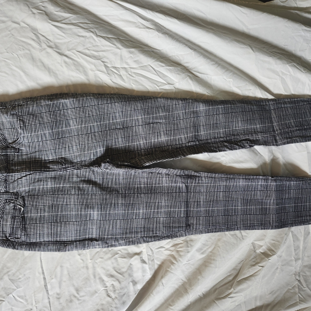 Black and White Plaid Jeggings Size 0/24 High-Rise NWOT